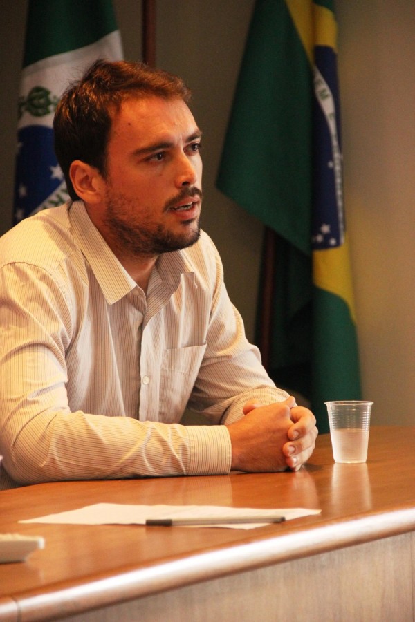 Psicólogo e diretor do Sindypsi PR Italo Esper ressalta a união da categoria em torno da pauta das 30 horas